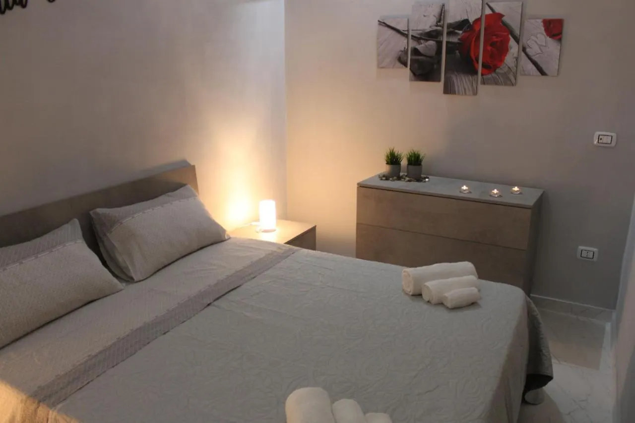 House Relax Bella Napoli Apartman 0*, Nápoly